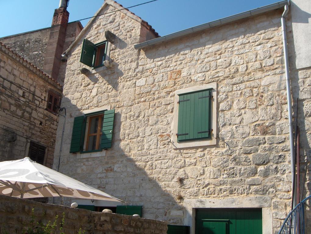 Guest House Lucijo Vrboska Exteriör bild
