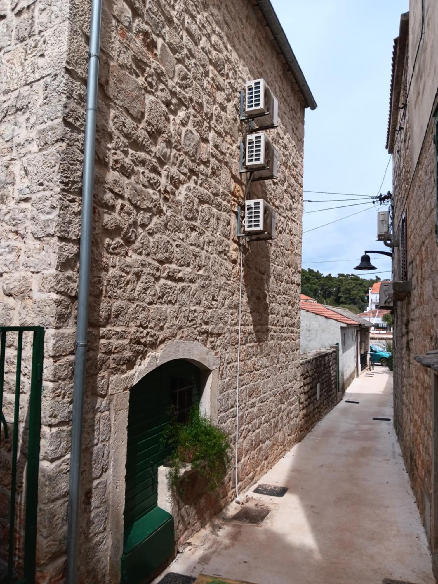 Guest House Lucijo Vrboska Rum bild