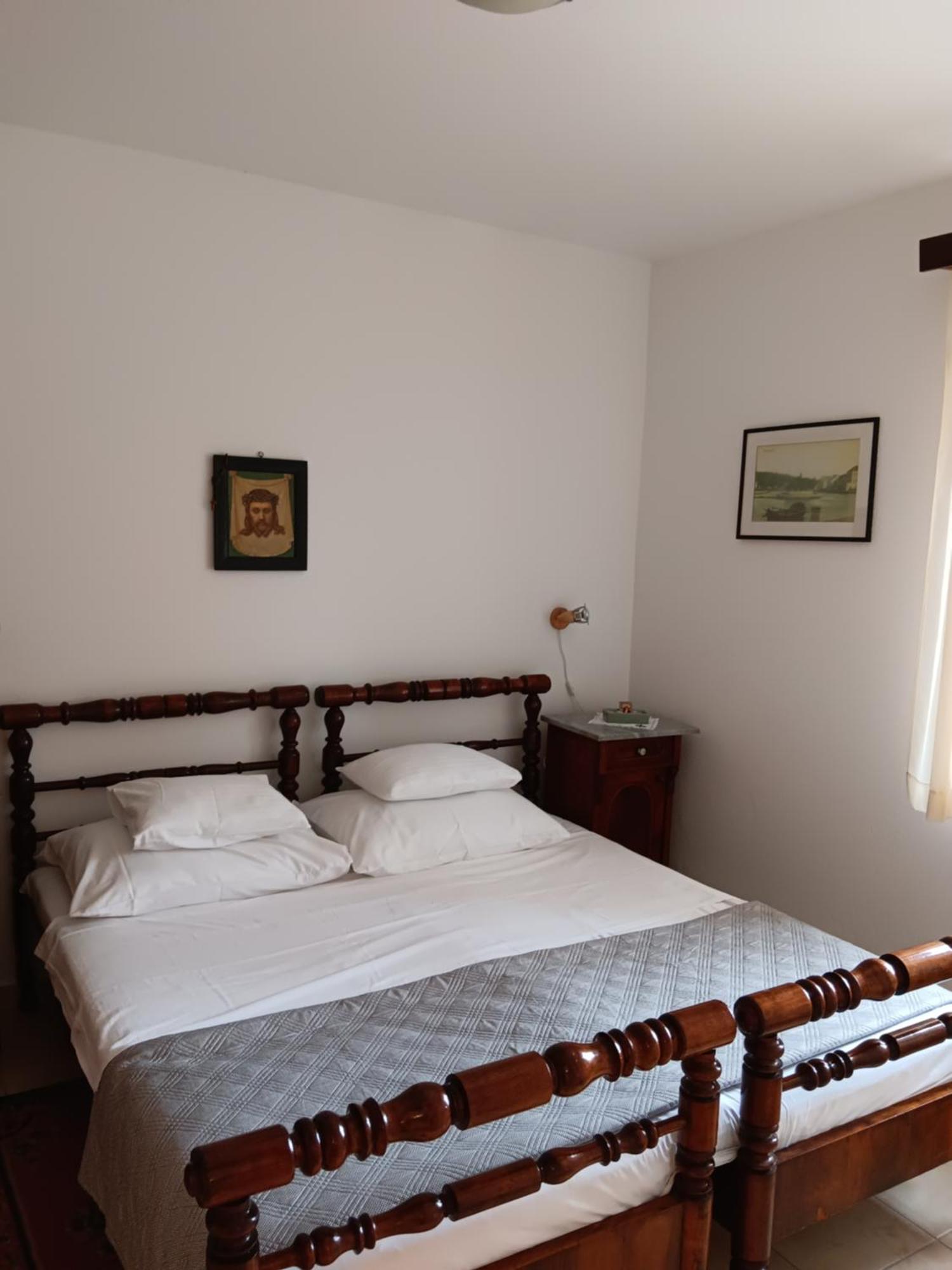 Guest House Lucijo Vrboska Rum bild