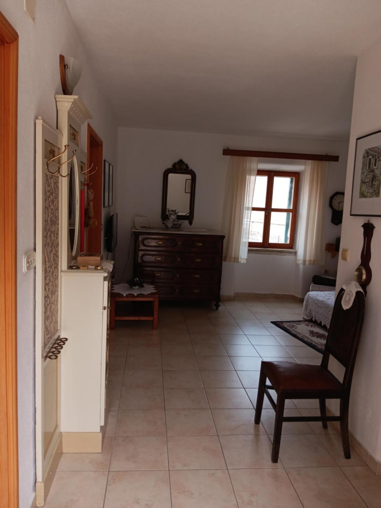 Guest House Lucijo Vrboska Rum bild